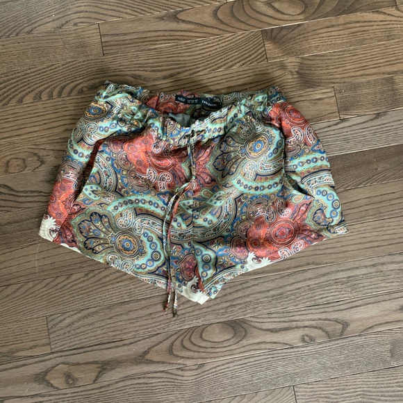 Never worn shorts - Picture 1 of 2